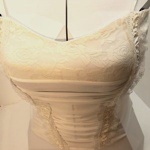 2/$40 Limité French Cami Top Cream Straps Lace